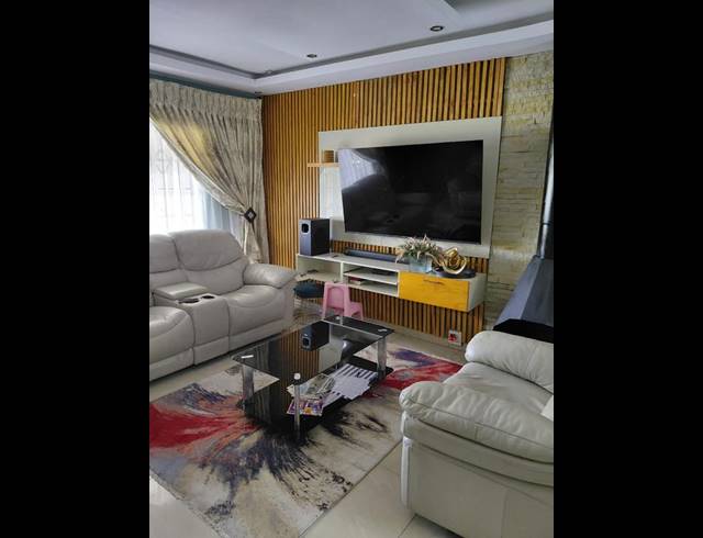 4 BEDROOM HOUSE FOR SALE IN EVANDER